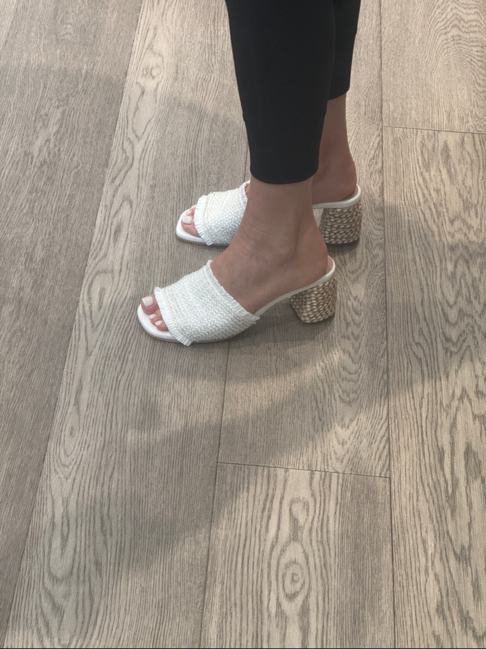 Kaanas white Fringe Slide Mules